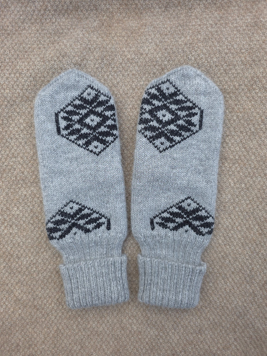 Alpakavillased kindad "Lüganuse"